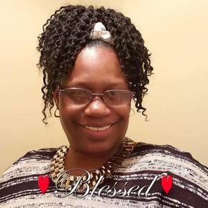 Meet your Posher, Caroline